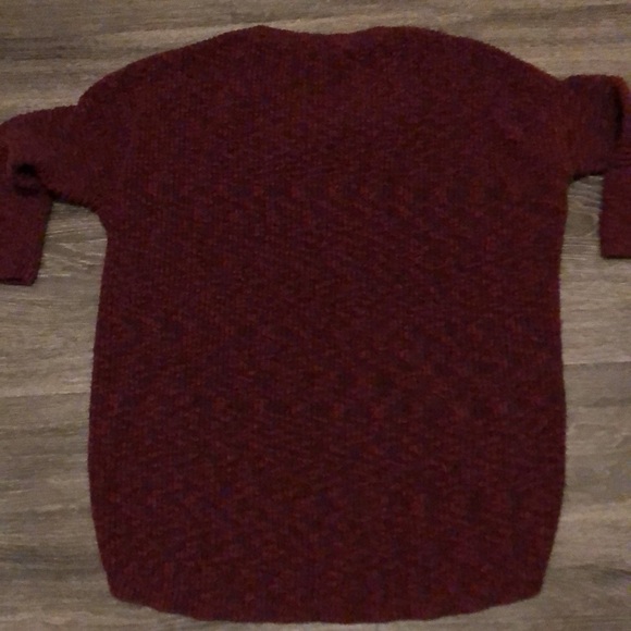 Express Sweater - Picture 7 of 7